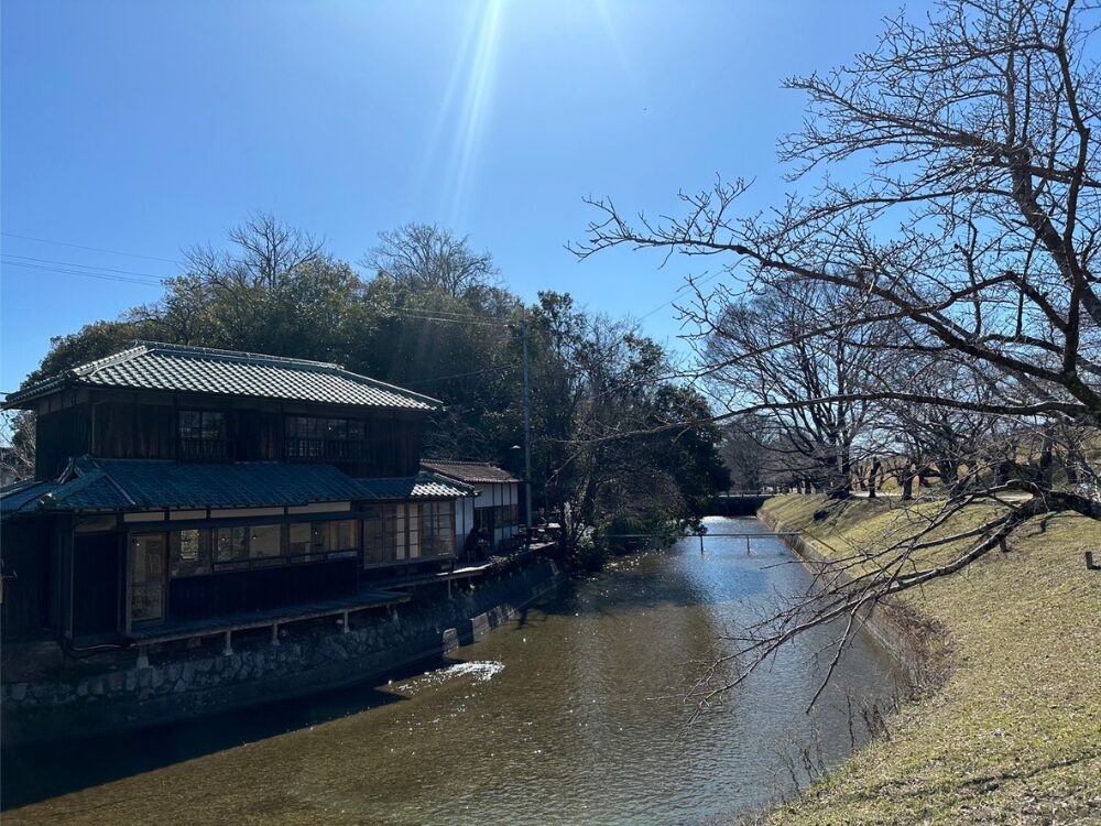 水辺のカフェ 三宅商店 酒津の画像です